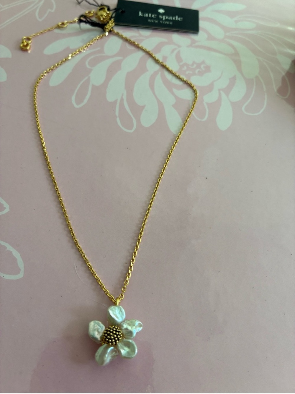kate spade Gold Chain Necklace with White Flower Pendant